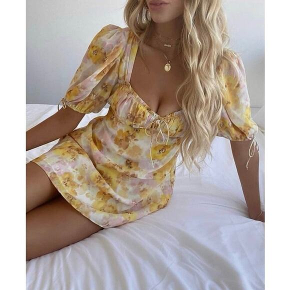 For Love & Lemons Dresses & Skirts - NWOT For Love & Lemons Zinna Babydoll Mini Dress Lemonade Floral Yellow Medium